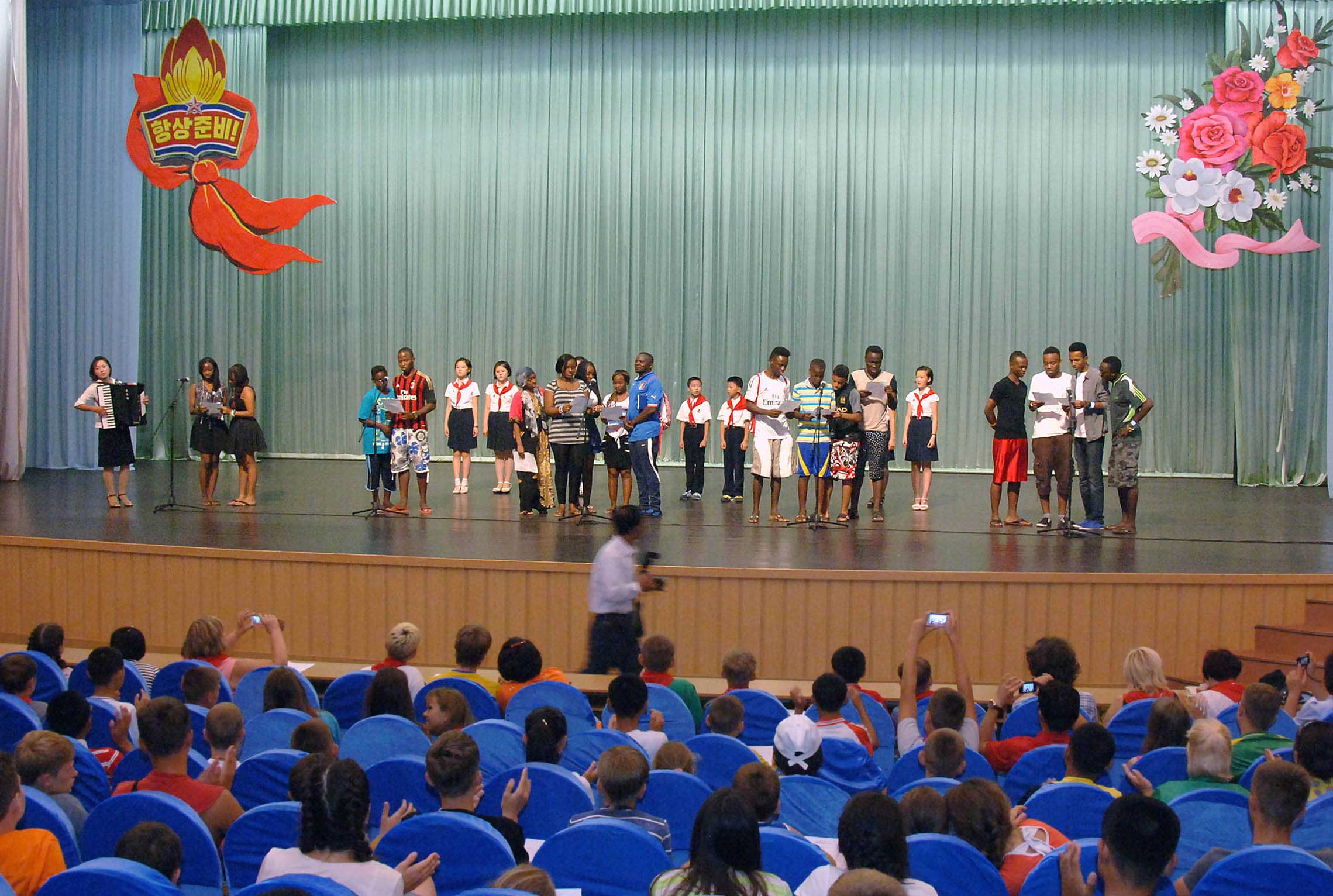 0-세계 여러 나라 야영생들의 친선련환모임