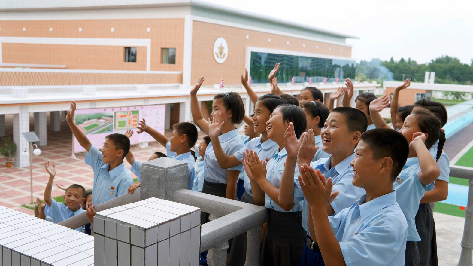 0-평양중등학원의 행복넘친 원아들