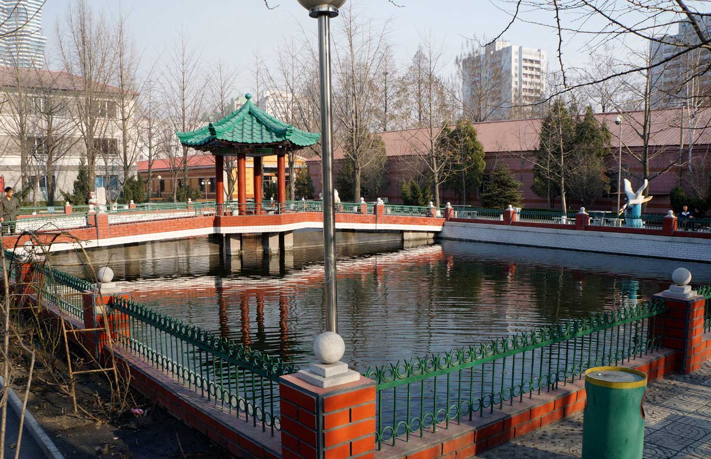 0-김정숙평양제사공장의 휴식터