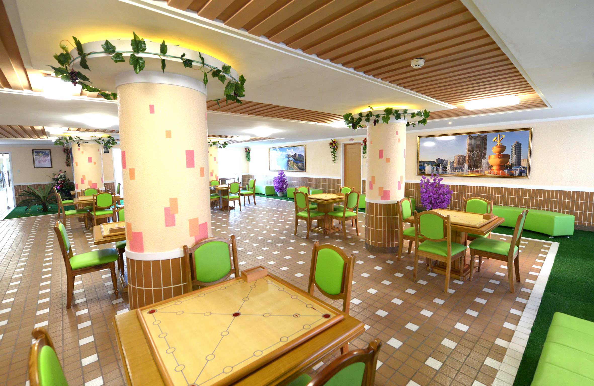 3-김정숙평양제사공장 로동자합숙