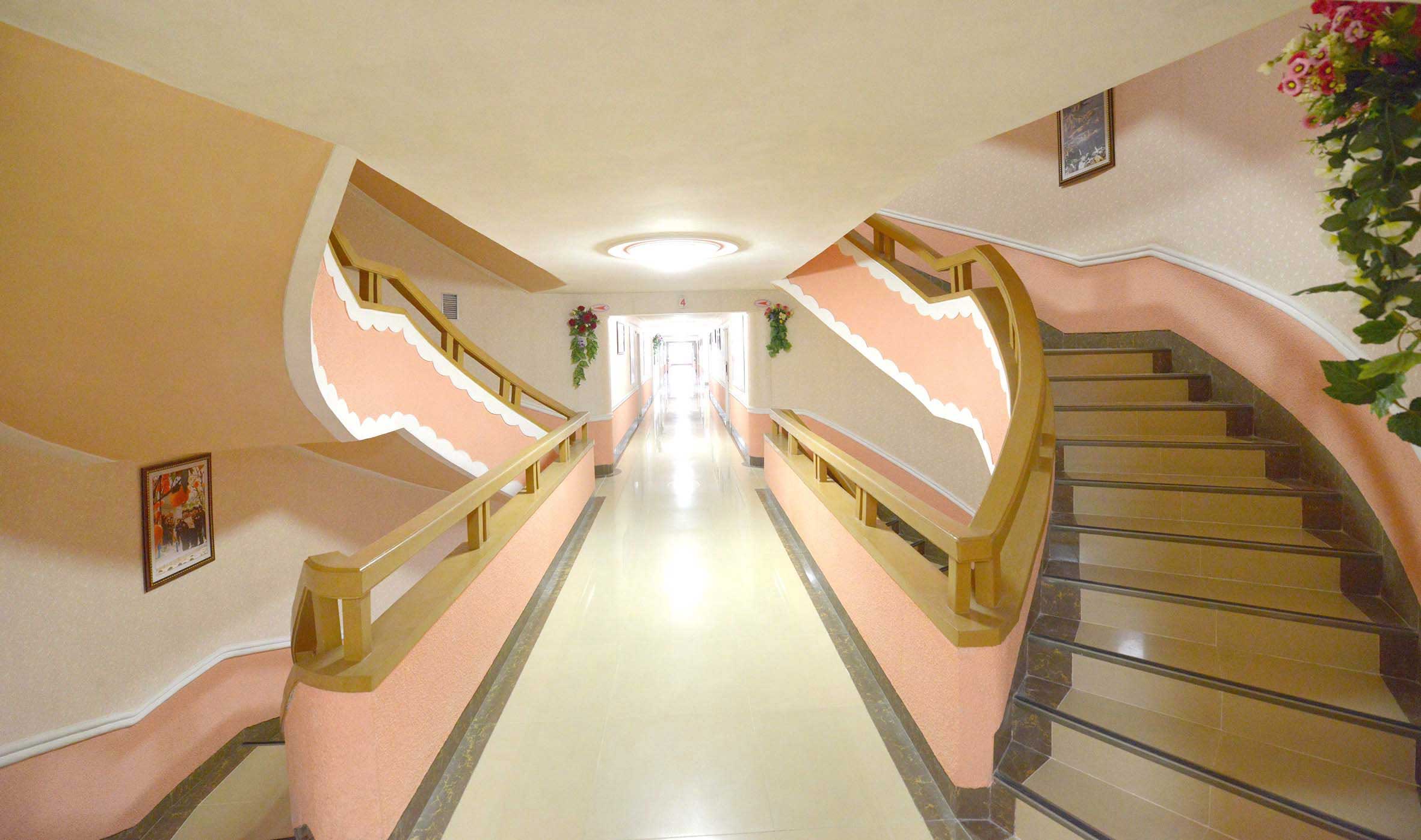 5-김정숙평양제사공장 로동자합숙