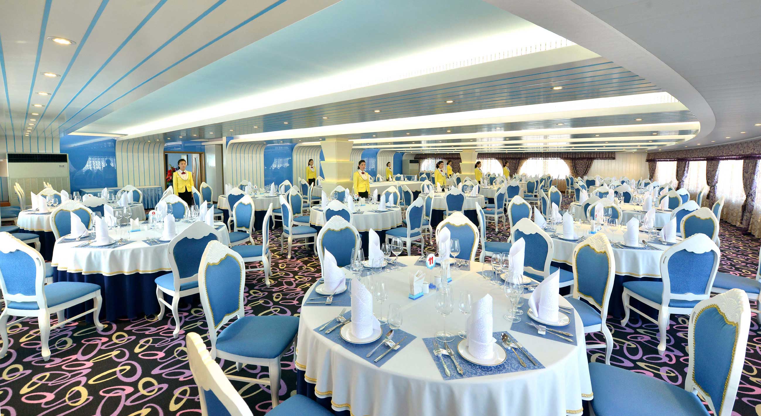 12-인민의 종합봉사선 《무지개》호