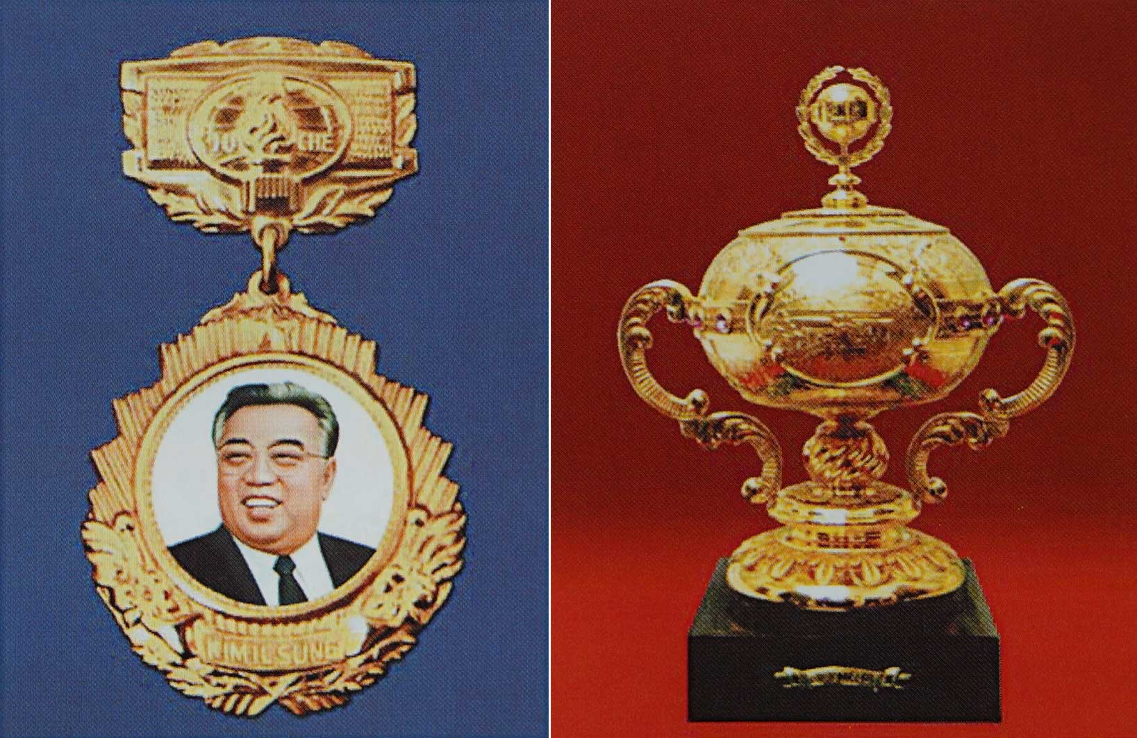 0-국제김일성상리사회가 위대한 령도자 김정일동지께 수여해드린 국제김일성상 금메달과 컵