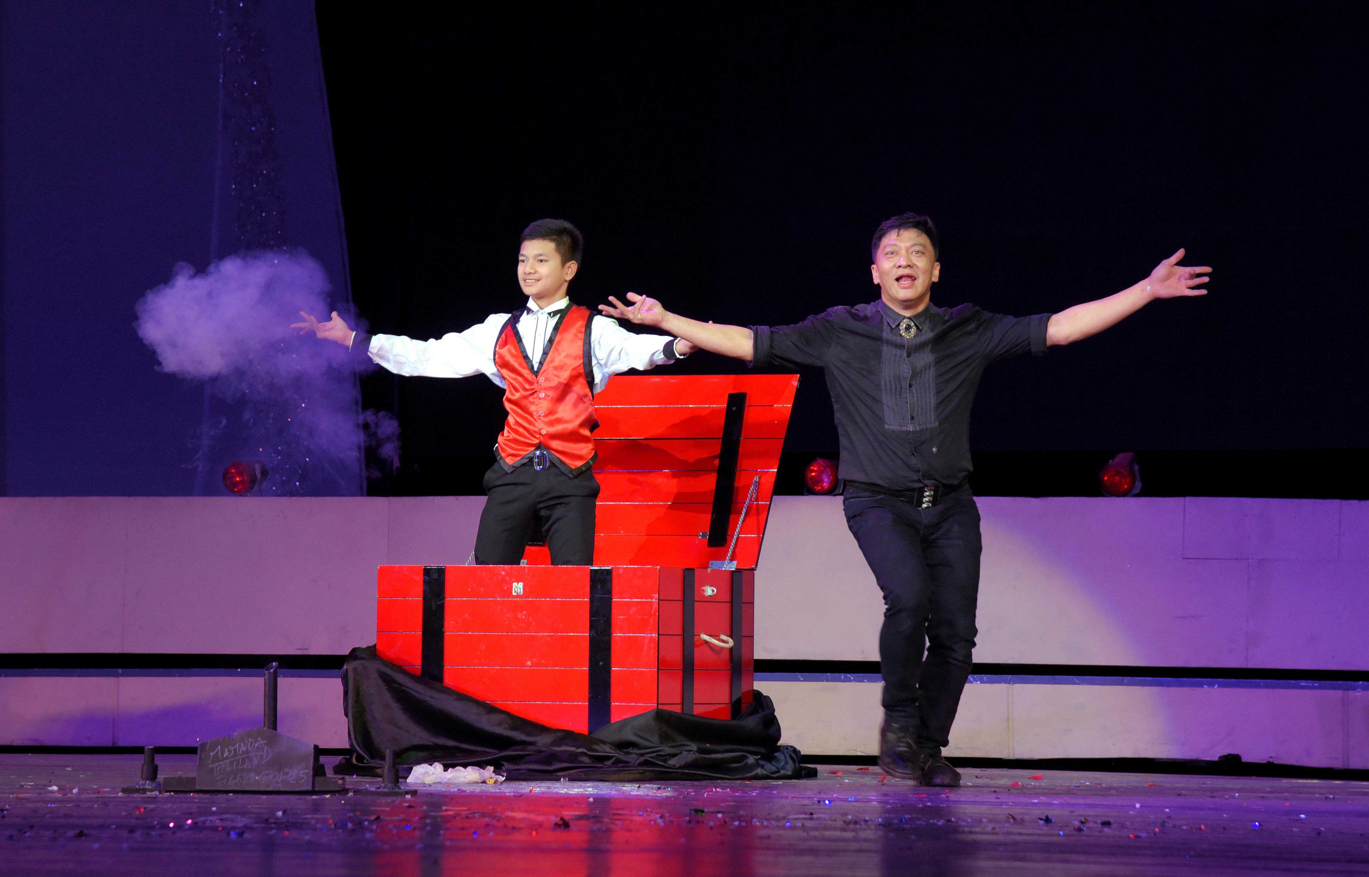 11-《4월의 봄 친선예술축전》