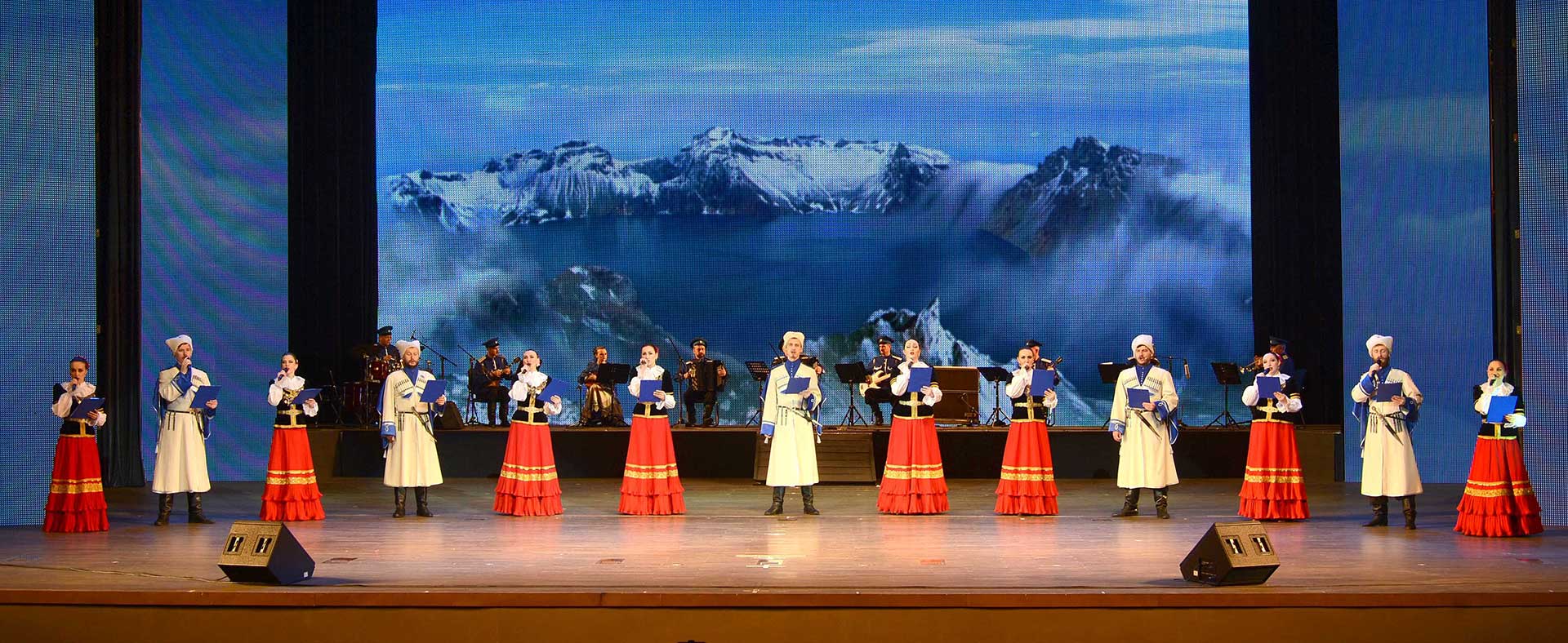 15-《4월의 봄 친선예술축전》