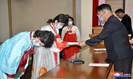 감사의 눈물, 보답할 결의