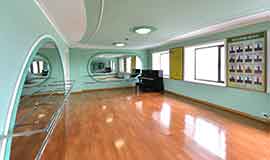 room for music and dance of Pyongyang Orphans’ Secondary School