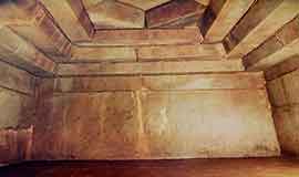 작은 무덤 안칸북벽